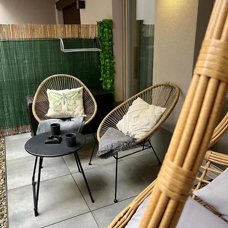 Cubicle 22 Garden & Free Parking Apartamento