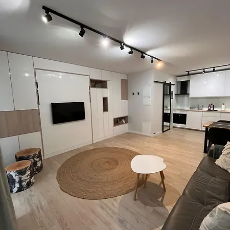 Cubicle 22 Garden & Free Parking * 크라쿠프
