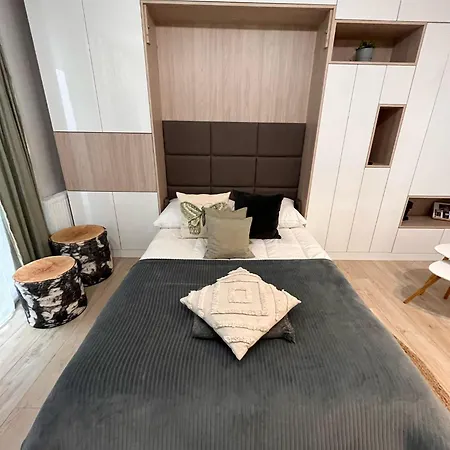 Cubicle 22 Garden & Free Parking * 크라쿠프