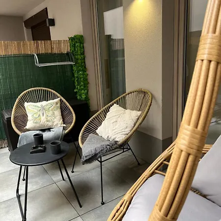 Cubicle 22 Garden & Free Parking 아파트 *