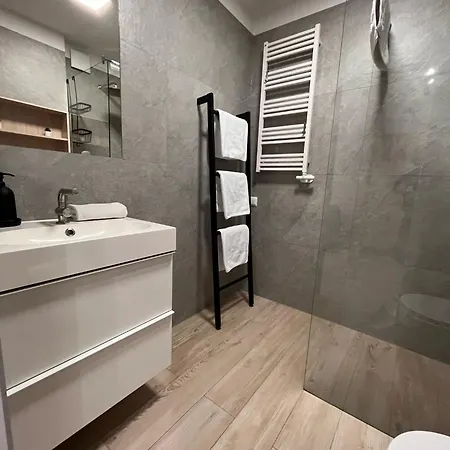 Cubicle 22 Garden & Free Parking *