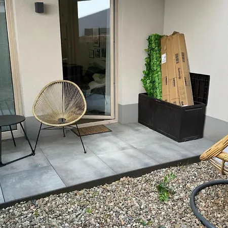 Cubicle 22 Garden & Free Parking 크라쿠프