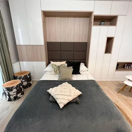 Cubicle 22 Garden & Free Parking 아파트 *