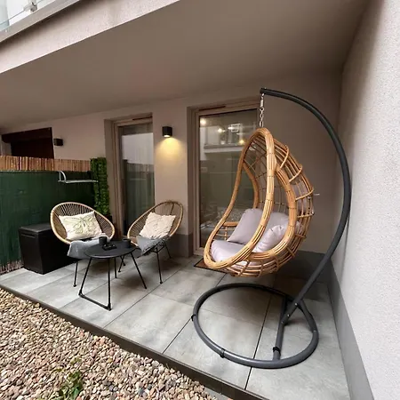 Cubicle 22 Garden & Free Parking